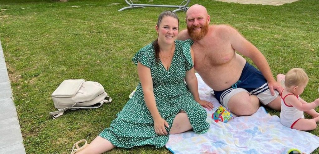 Lucile (L'amour est dans le pré) enceinte, elle reçoit des critiques honteuses sur son physique