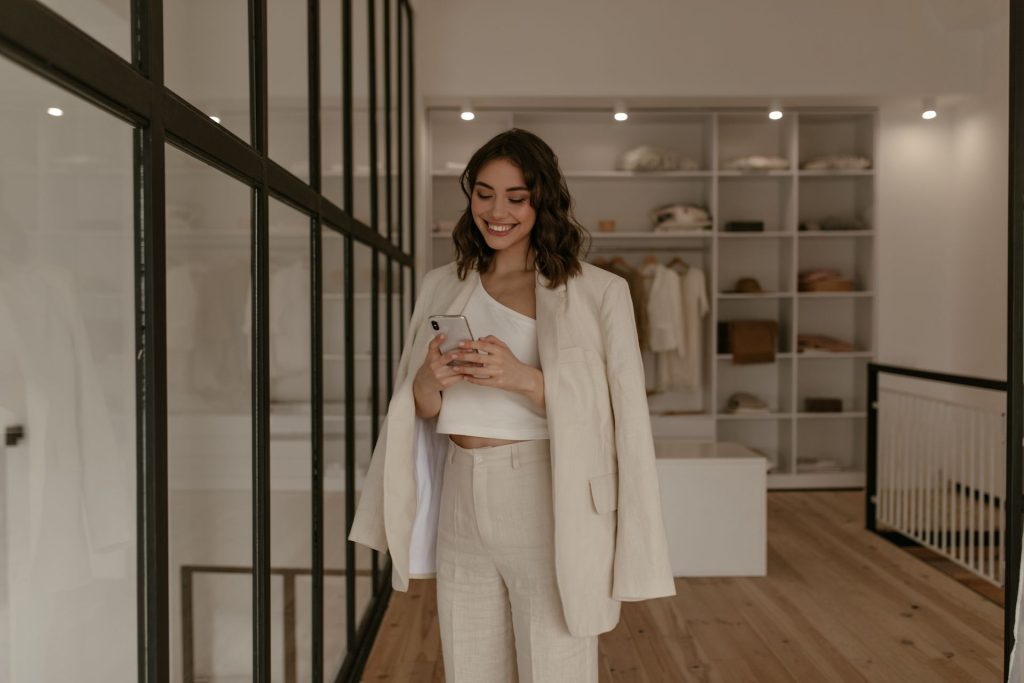 Ce pantalon en lin à moins de 16 euros chez H&M est un