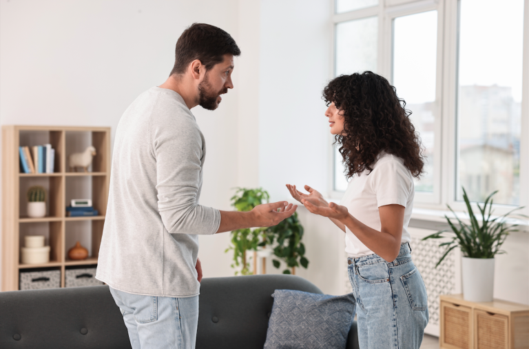 Couple : combien de temps faut-il attendre pour répondre à un message