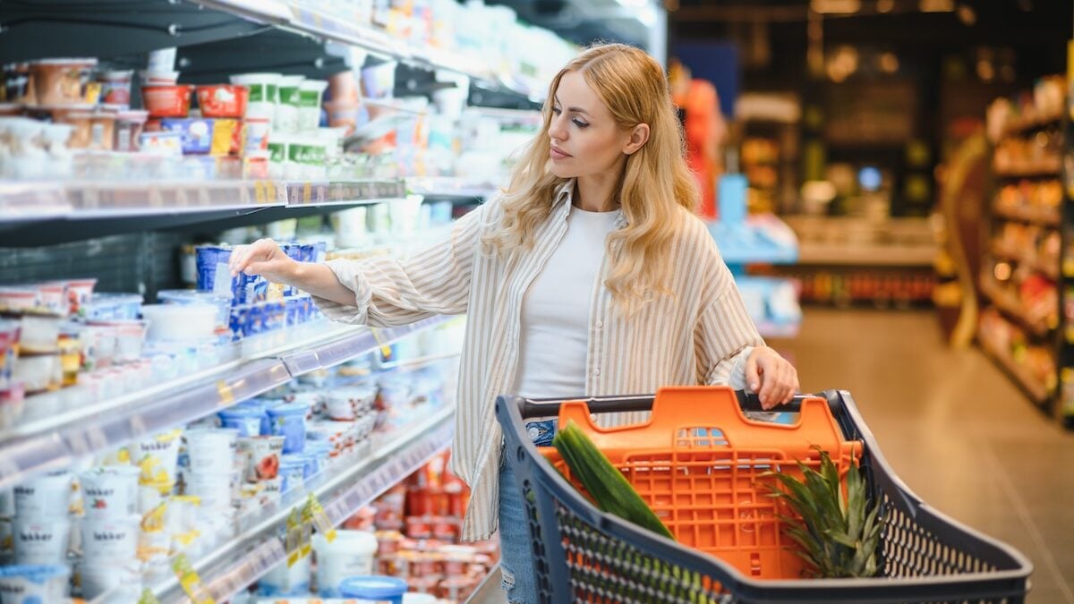 Pfas, salmonelles : cet aliment bon marché consommé par « 9 Français sur 10 » est-il vraiment sans risque ?