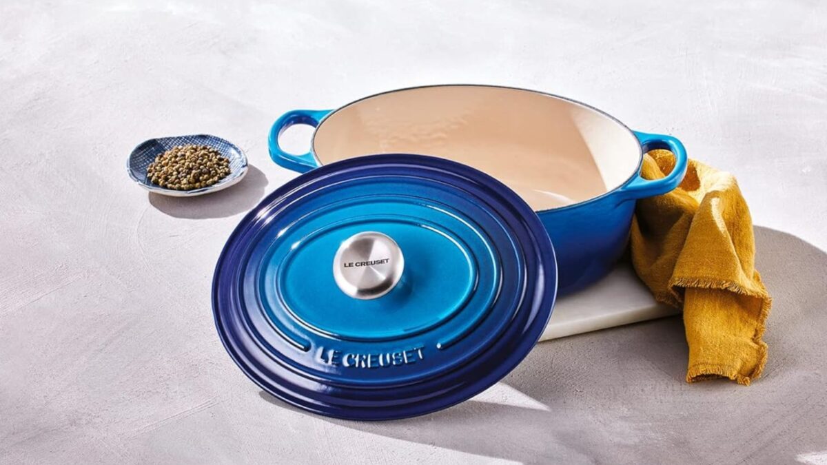 Énorme chute de prix pour cette cocotte en fonte signature Le Creuset sur Amazon, ça part vite !