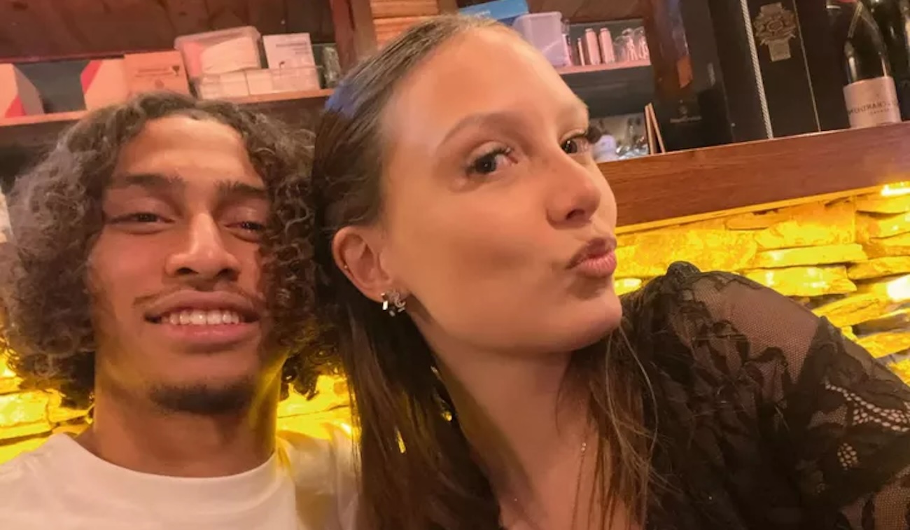 Incendie de Crans-Montana : « Je vois mes habits fondre sur moi », sauvée par son petit-ami footballeur, Coline raconte la soirée de l’horreur